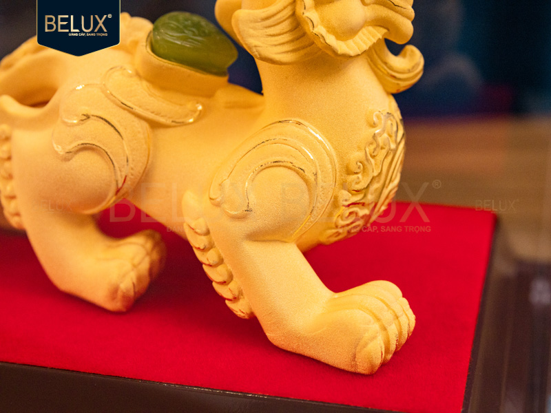 Tượng Tỳ Hưu dát vàng cát&nbsp;11x6x8cm